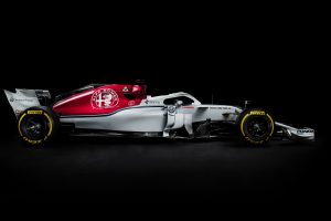 180220_Alfa_Romeo_Side_Low