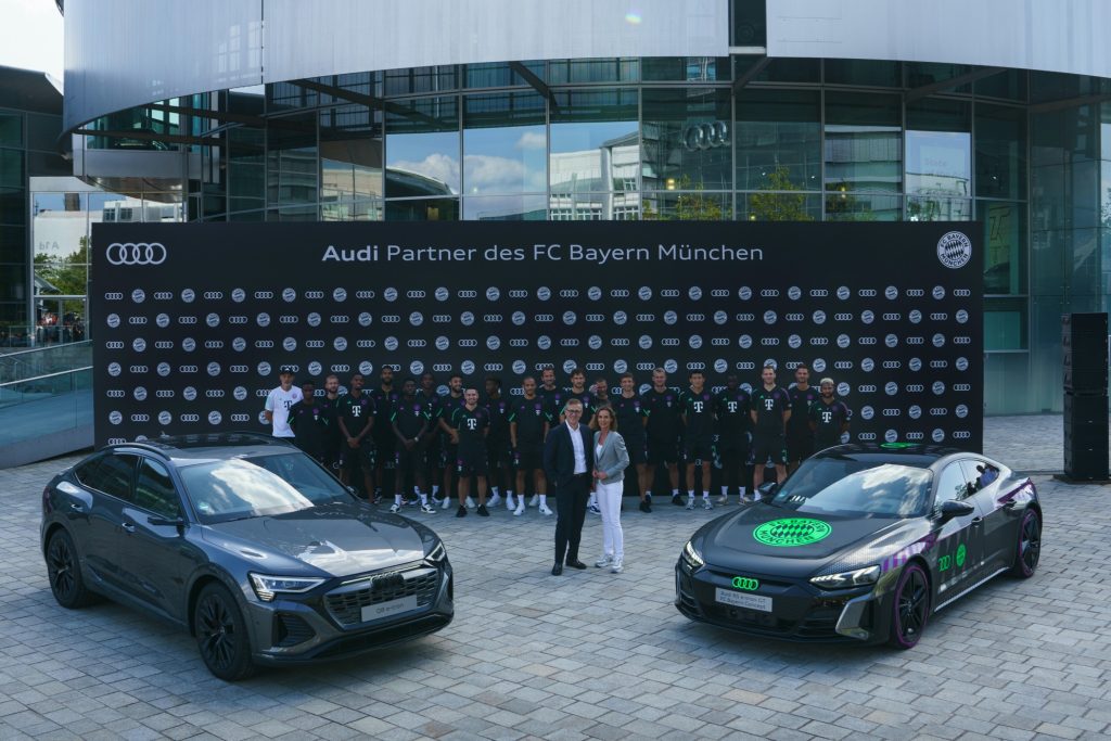 Jan-Christian Dreesen, director general del FC Bayern München AG, e Hildegard Wortmann, miembro del Consejo de Administración de Ventas y Marketing de AUDI AG